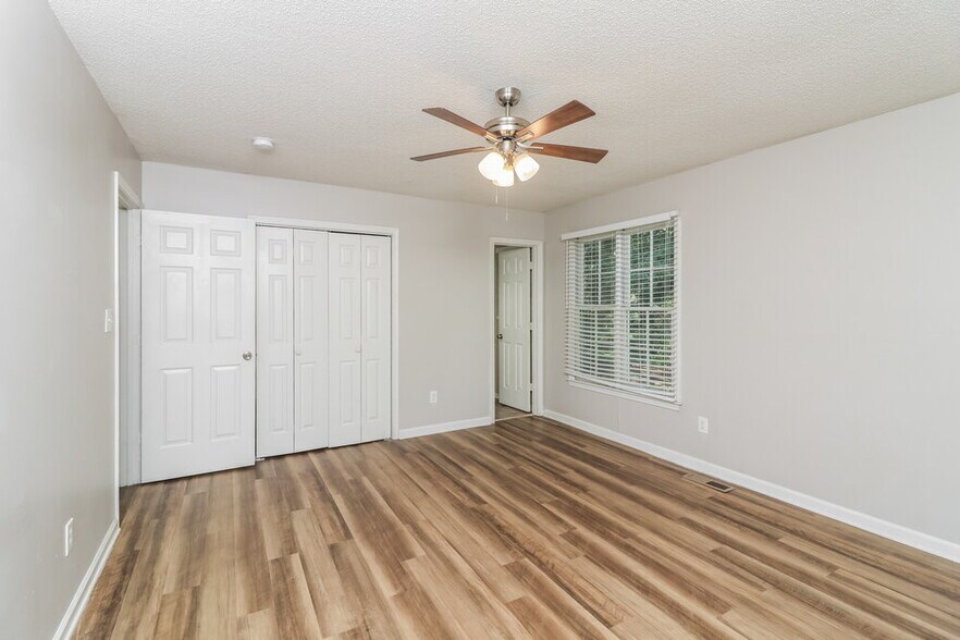 Building Photo - 64 Joy Dr