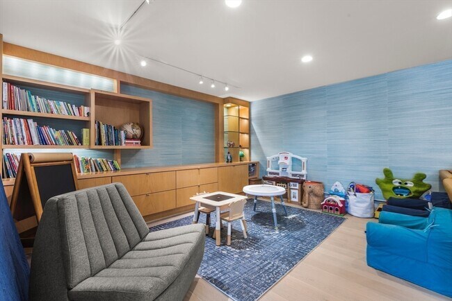 Building Photo - 37 Beverly Rd