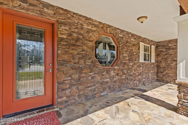 Building Photo - 16 Forest View Way