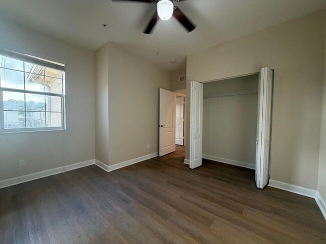 Building Photo - 9491 SW Merlin Ct