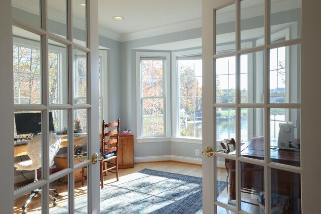 Building Photo - BEAUTIFUL SINGLE FAMILY HOME IN LANSDOWNE