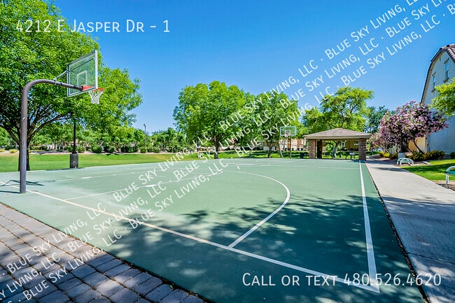Building Photo - 4212 E Jasper Dr