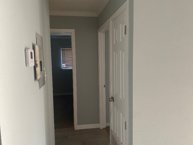 Building Photo - 4334 Hickory Hill Dr