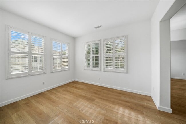 Building Photo - 236 Terra Cotta