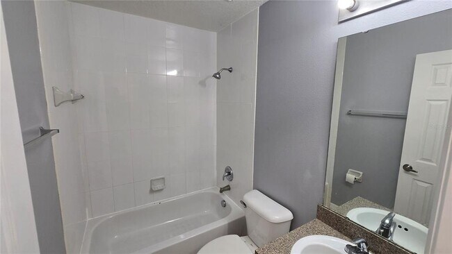 Building Photo - 1236 S Beach Cir