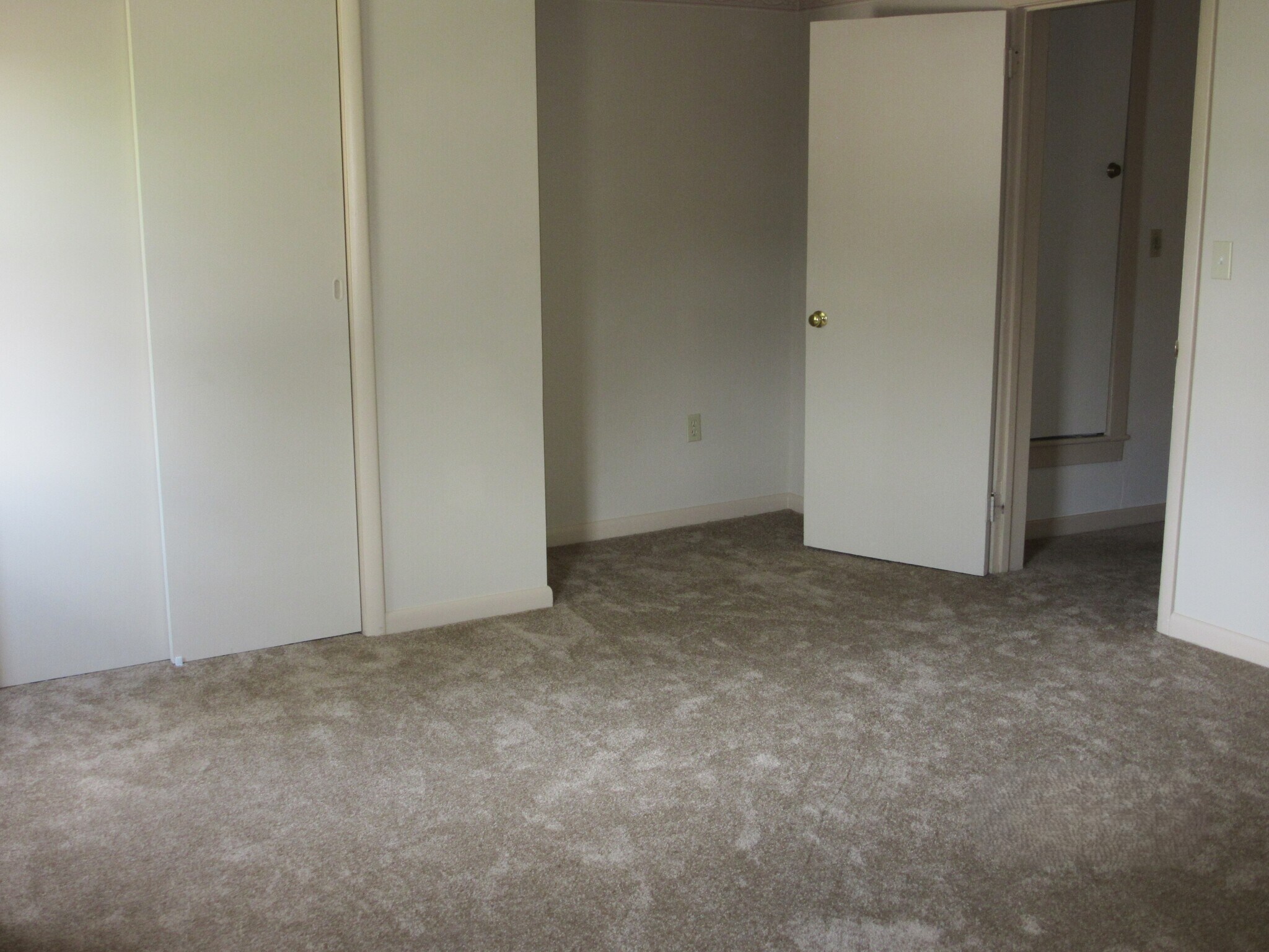 Building Photo - 3008 Broad Ave