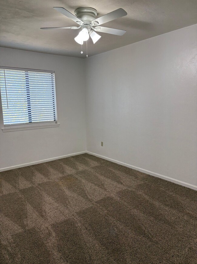 Building Photo - 1414 Willow Bend Way