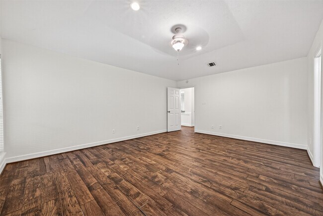 Building Photo - 14222 Stokesmount Dr