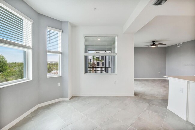 Building Photo - 14141 Heritage Landing Blvd