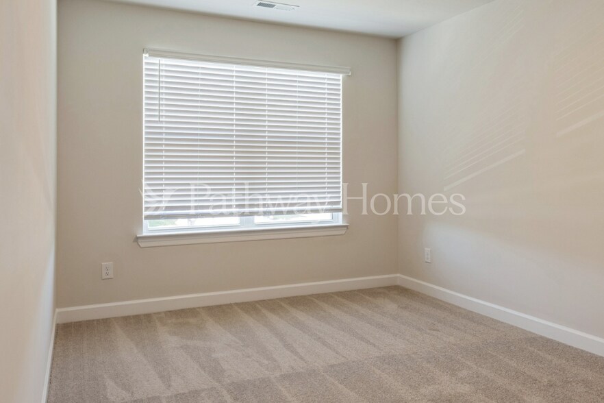 Building Photo - 2327 Alberto Dr