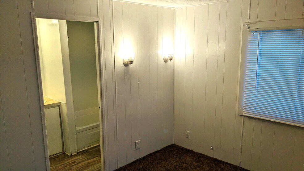 Building Photo - 18120 N 4400 W