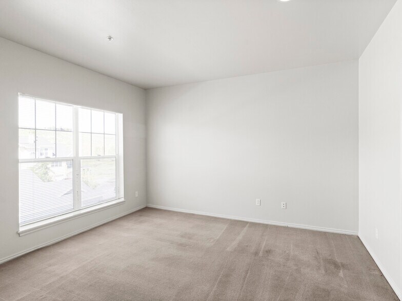 Building Photo - 900 Bitner Rd