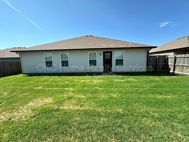 Building Photo - 1933 Autumn Way