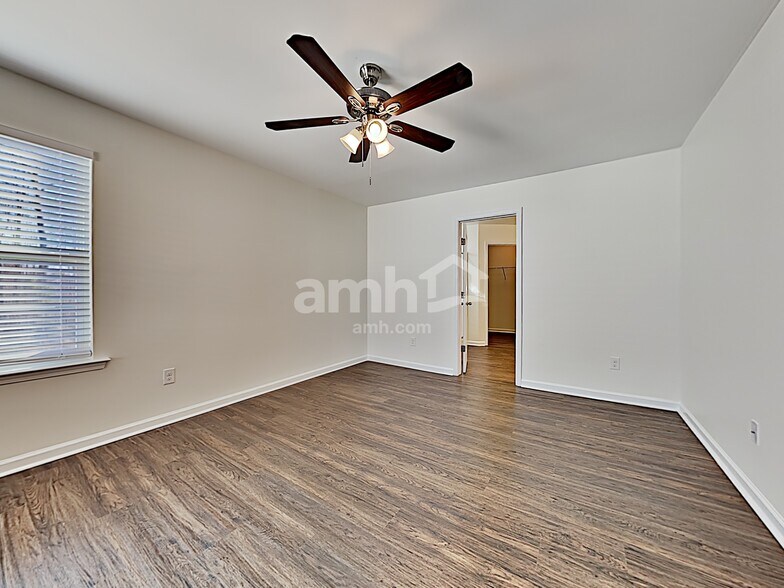 Building Photo - 1506 SanBorll Landing Dr