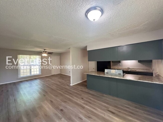 Building Photo - 3565 Corsica Dr