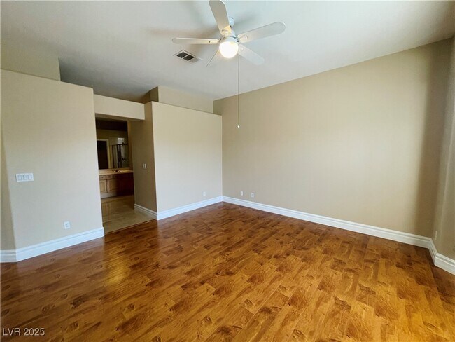 Building Photo - 231 Cliff Valley Dr