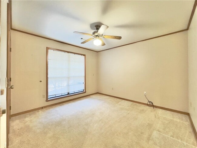 Building Photo - 2368 E Kantz Ln S