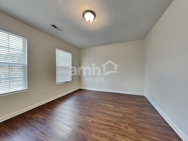 Building Photo - 280 Cameron St