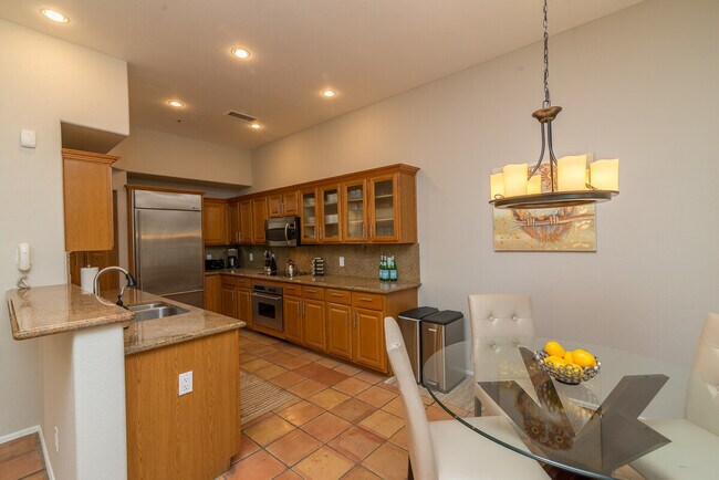 Building Photo - 9315 E Aster Dr