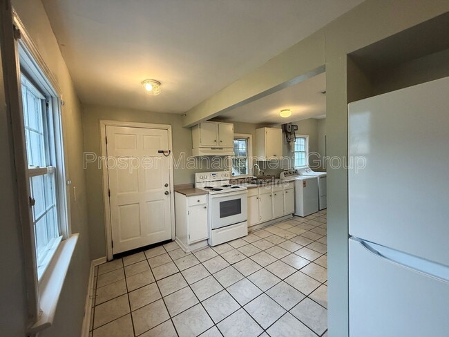 Building Photo - 4 Woodall Court