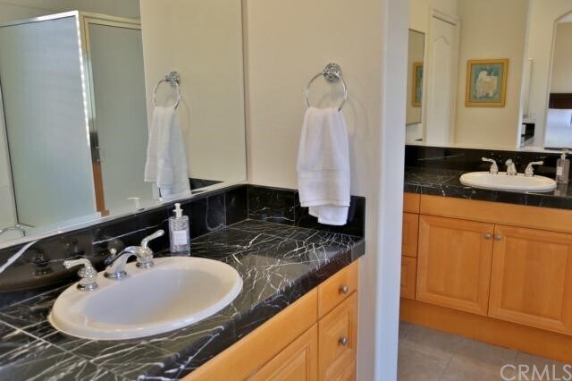 Building Photo - 322 5th St