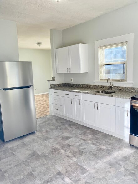 Building Photo - 56 Broadway