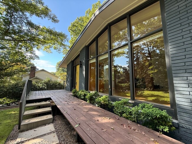 Building Photo - **OFFERING WAIVED APPLICATION FEES & $300 MOVE IN PROMOTION** Luxurious 4BD, 3BA Raleigh Home wit...