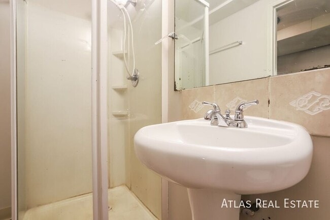 Building Photo - 3603 W 90th Pl