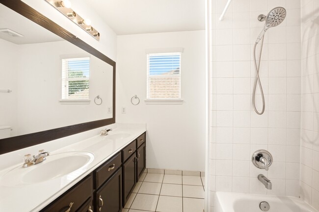 Building Photo - 3906 Tigris Ridge Dr