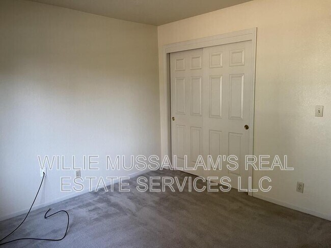 Building Photo - 1011 Snowgoose Ln