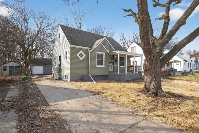 Building Photo - 8449 Penrod St