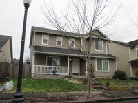 Building Photo - Charming 3bd, 2.5ba Home in Battle Ground