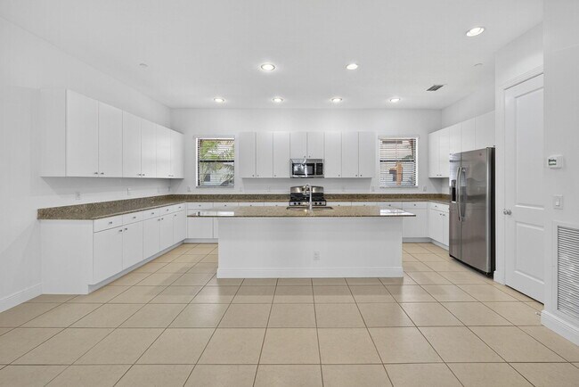 Building Photo - 4113 Faraday Wy