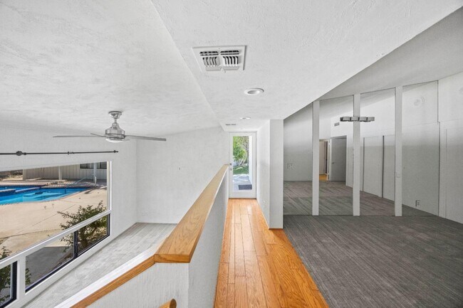 Building Photo - 255 Camino Buena Vista