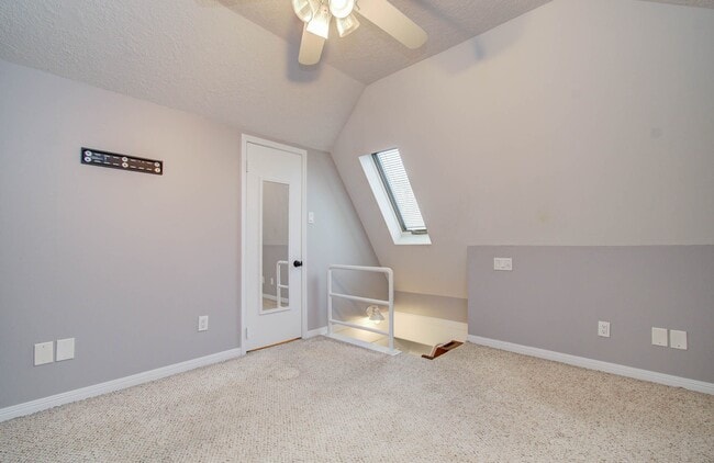 Building Photo - 6607 Readsland Ln