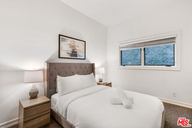 Building Photo - 11037 Anzio Rd