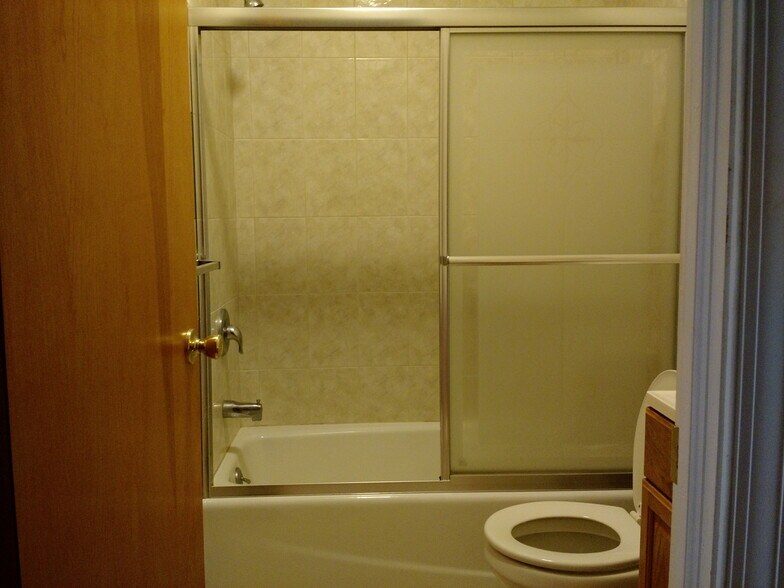 Building Photo - 1229 Wood St