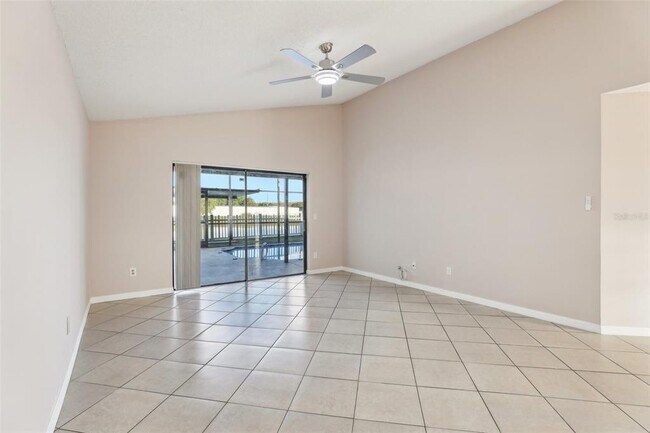 Building Photo - 118 Pinewood Cir