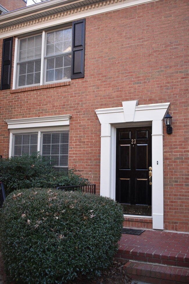 Building Photo - 23 Mt Vernon Cir