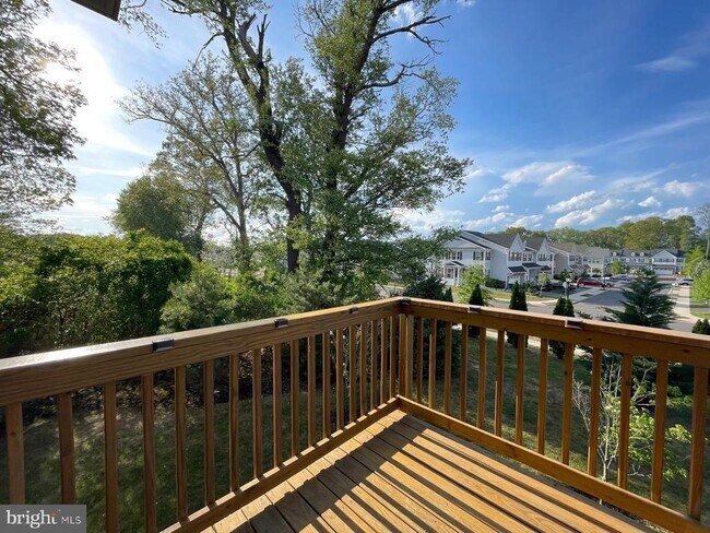 Building Photo - 1101 Hights Farm Rd N