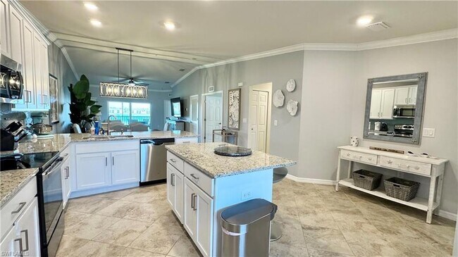 Building Photo - 43011 Greenway Blvd