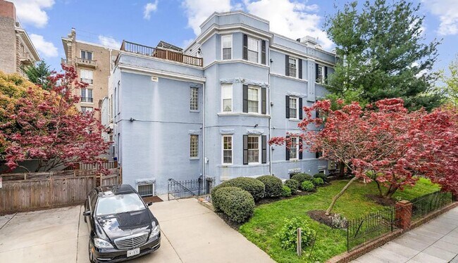 Building Photo - 1633 Newton St NW