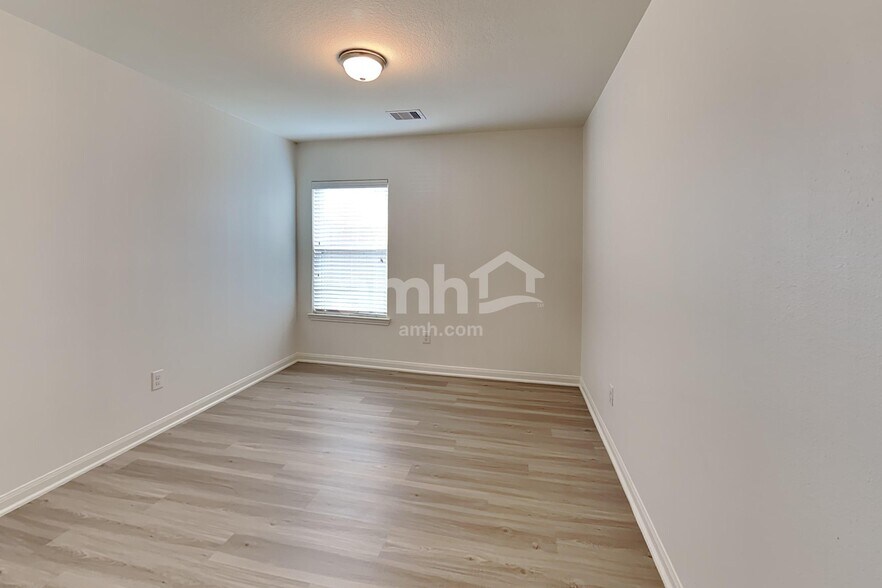 Building Photo - 22431 Bauer Canyon Dr
