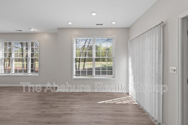 Building Photo - 1713 Kudrow Ln