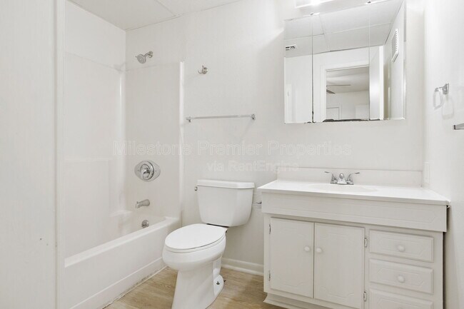 Building Photo - 1512 N Highland Ave