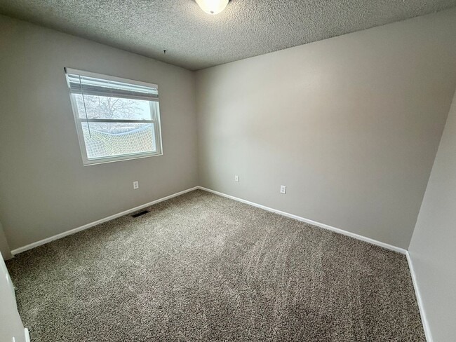 Building Photo - 3-Bedroom Home Near Horsetooth Reservoir with 2-Car Garage