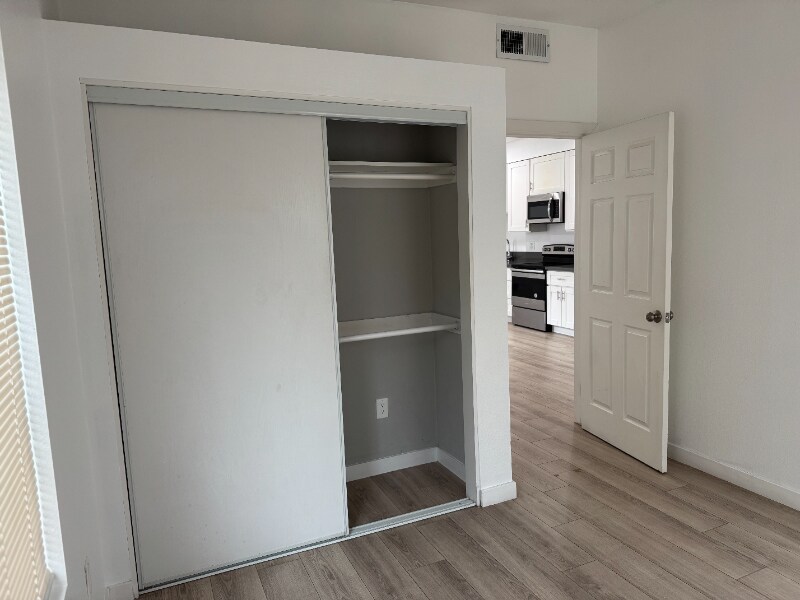 Building Photo - 532 Cesar E. Chavez Pkwy