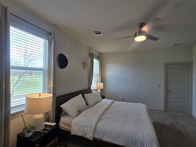 Building Photo - 7517 Smallwood Dr