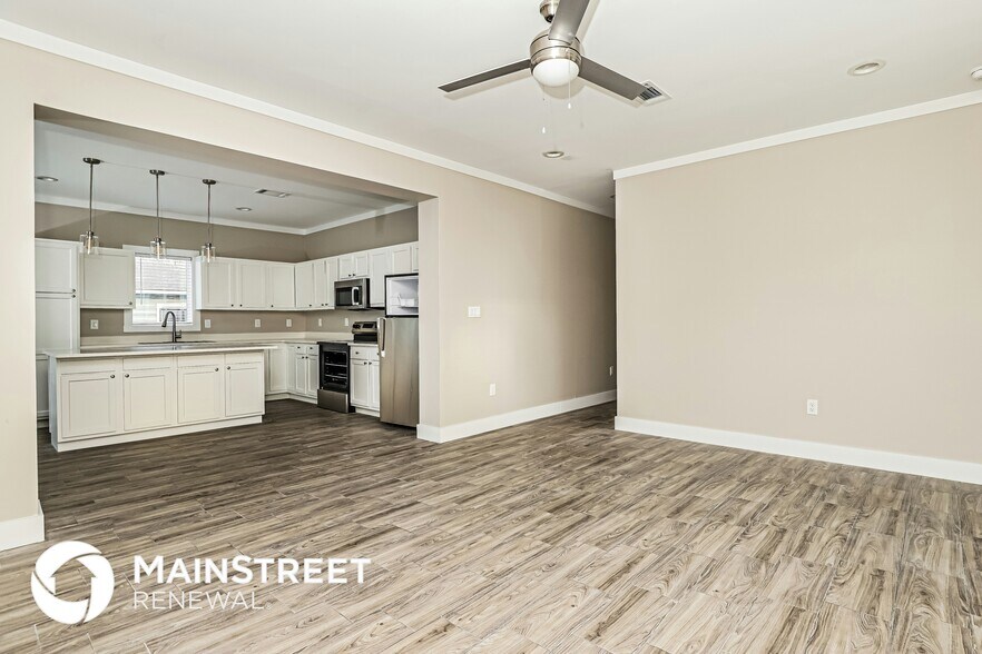 Building Photo - 839 Perez St