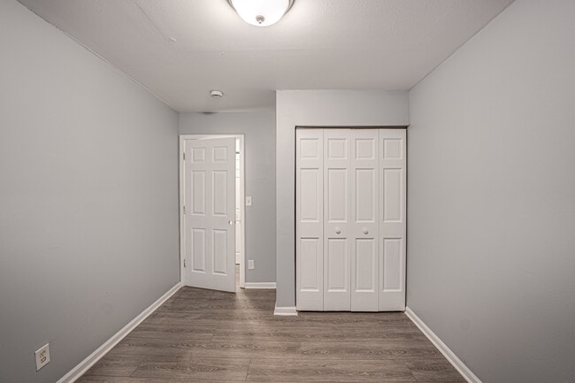 Building Photo - 2932 Cameron Ave